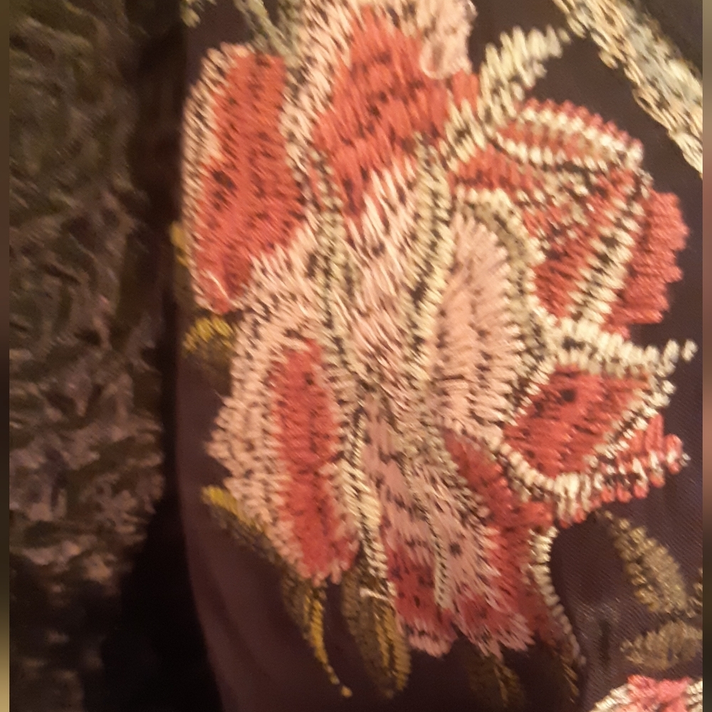 Women's Size Small( Made Large) Boho Paparazzi Black with Embroidered Detail😍 - Picture 7 of 10